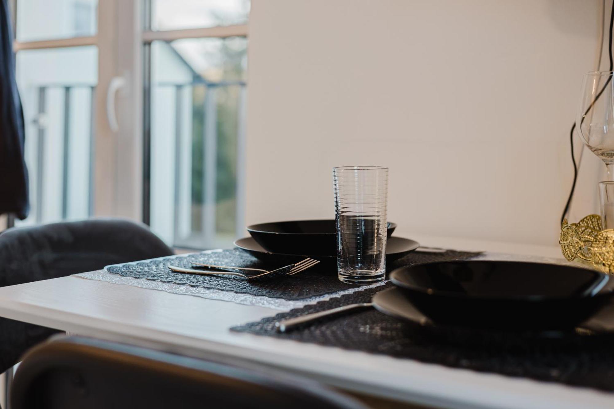 24-7 Living Room Passau - Cozy - Balcony - Kitchen Tiefenbach  Buitenkant foto