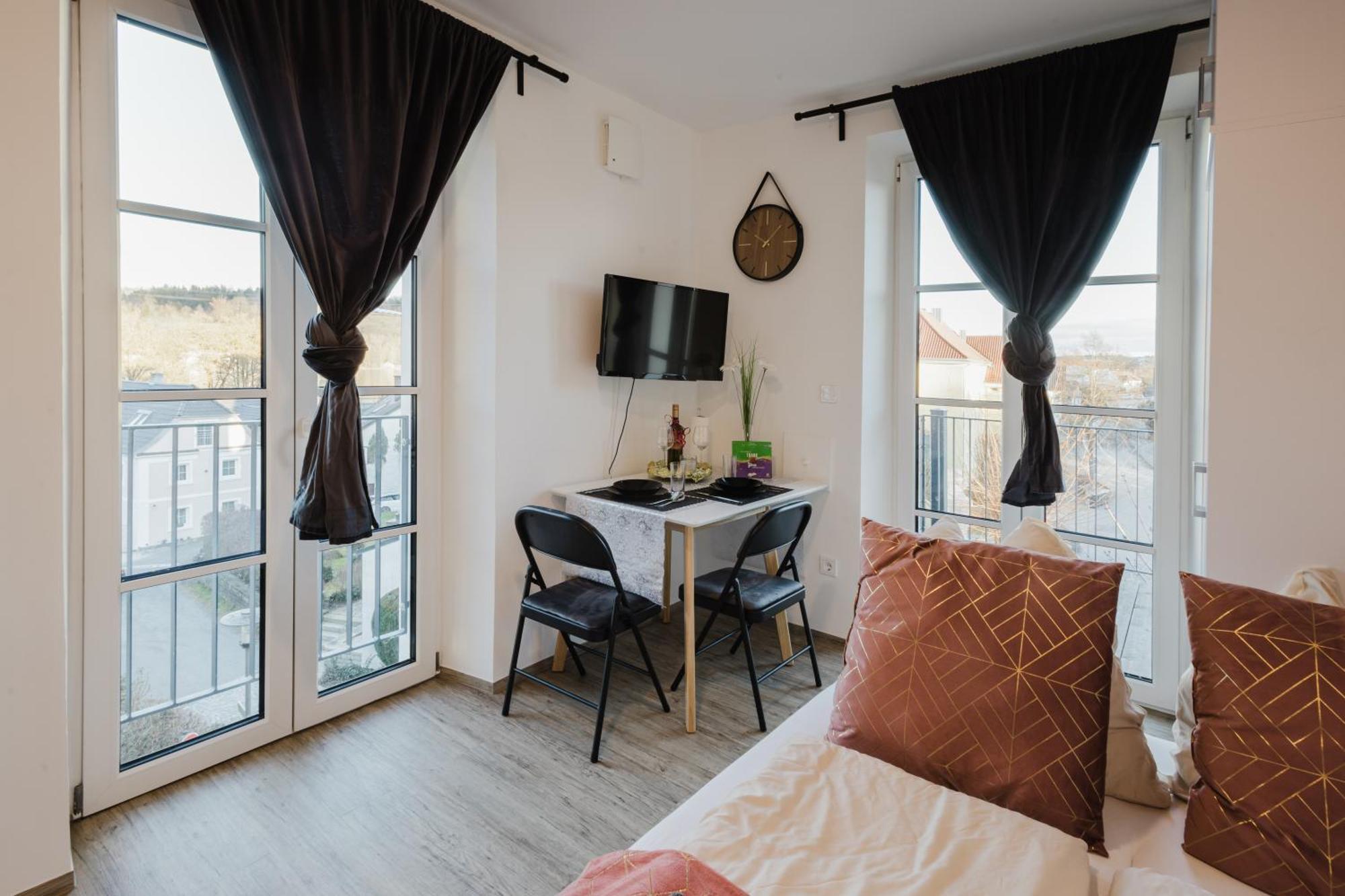 24-7 Living Room Passau - Cozy - Balcony - Kitchen Tiefenbach  Buitenkant foto