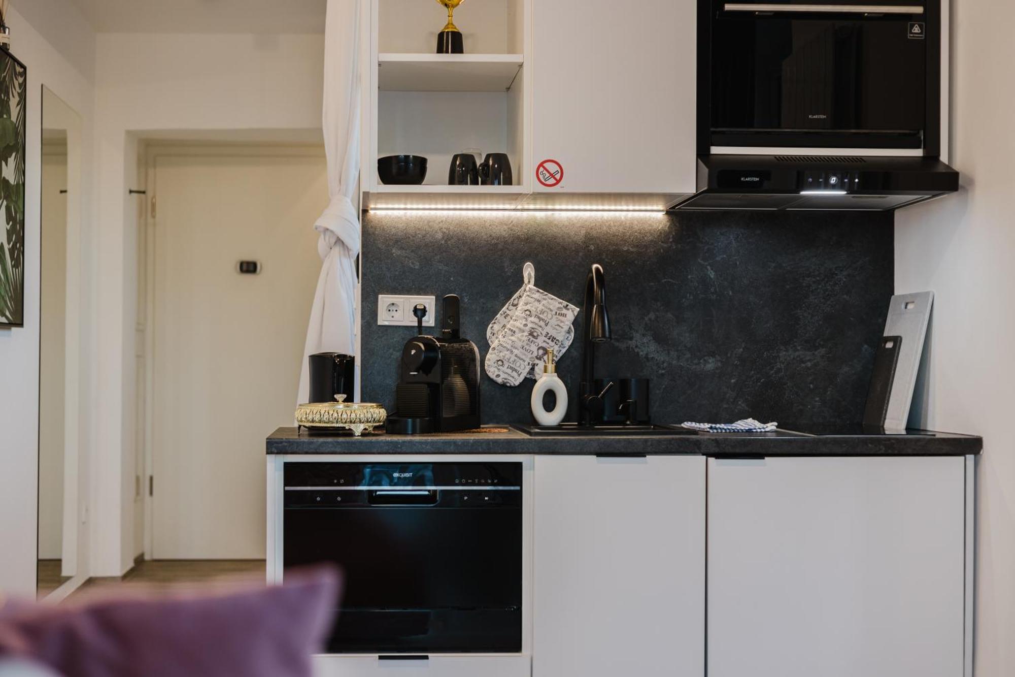 24-7 Living Room Passau - Cozy - Balcony - Kitchen Tiefenbach  Buitenkant foto