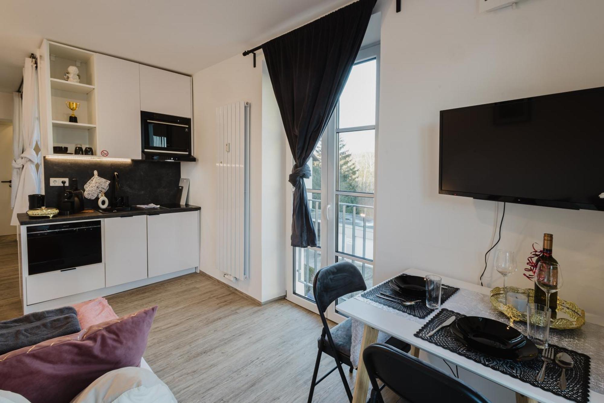 24-7 Living Room Passau - Cozy - Balcony - Kitchen Tiefenbach  Buitenkant foto