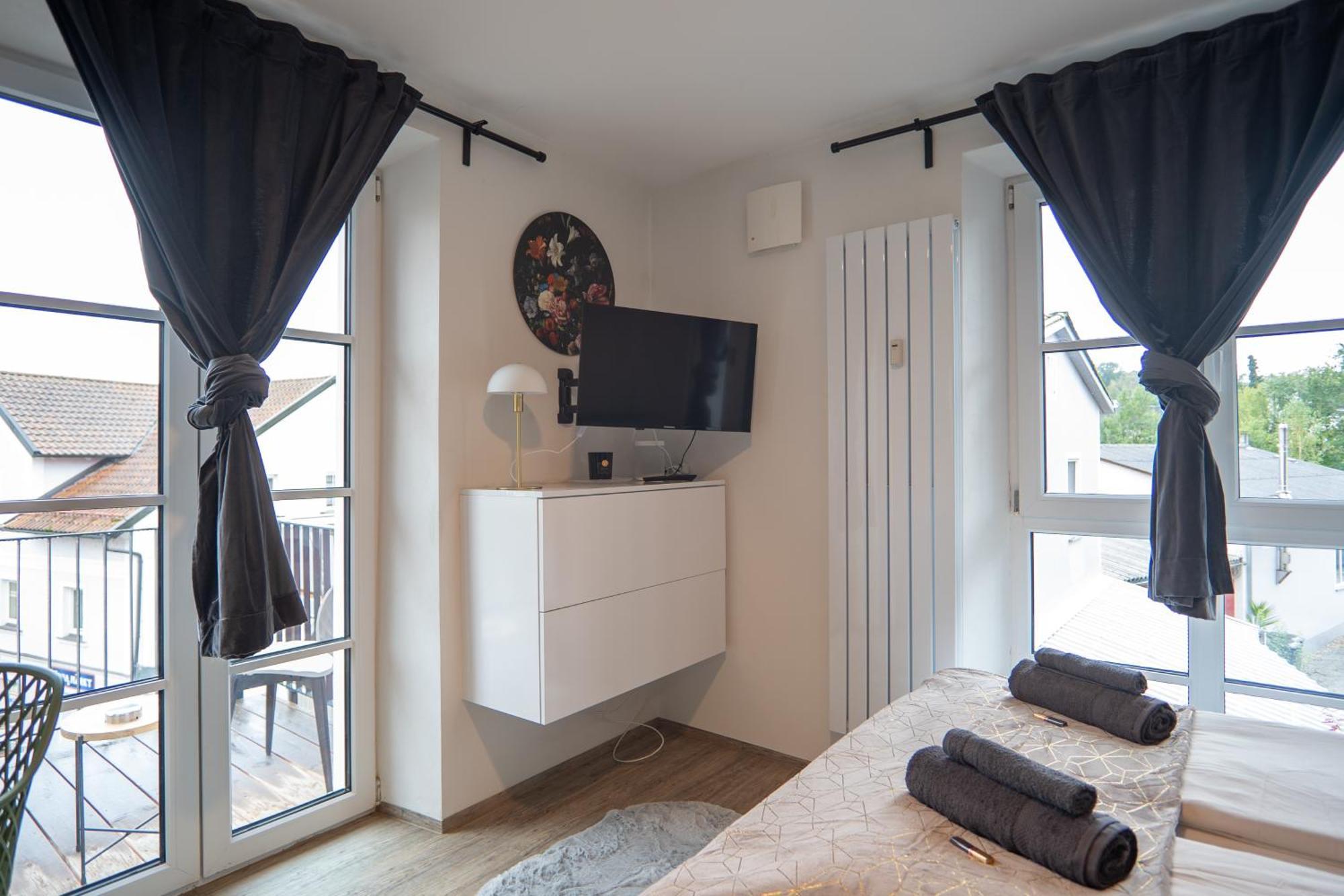 24-7 Living Room Passau - Cozy - Balcony - Kitchen Tiefenbach  Buitenkant foto