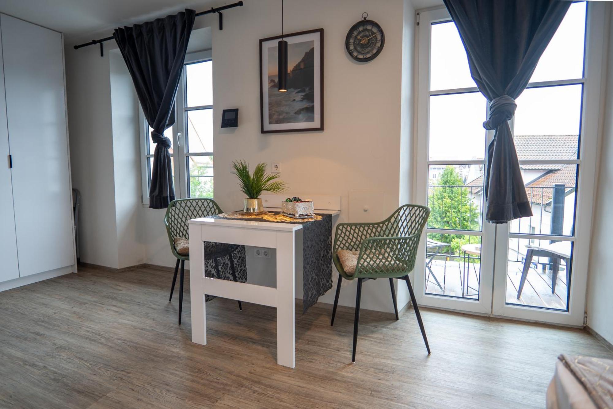 24-7 Living Room Passau - Cozy - Balcony - Kitchen Tiefenbach  Buitenkant foto